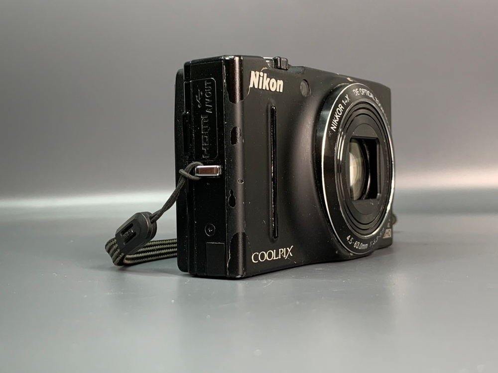 Nikon Coolpix S8200