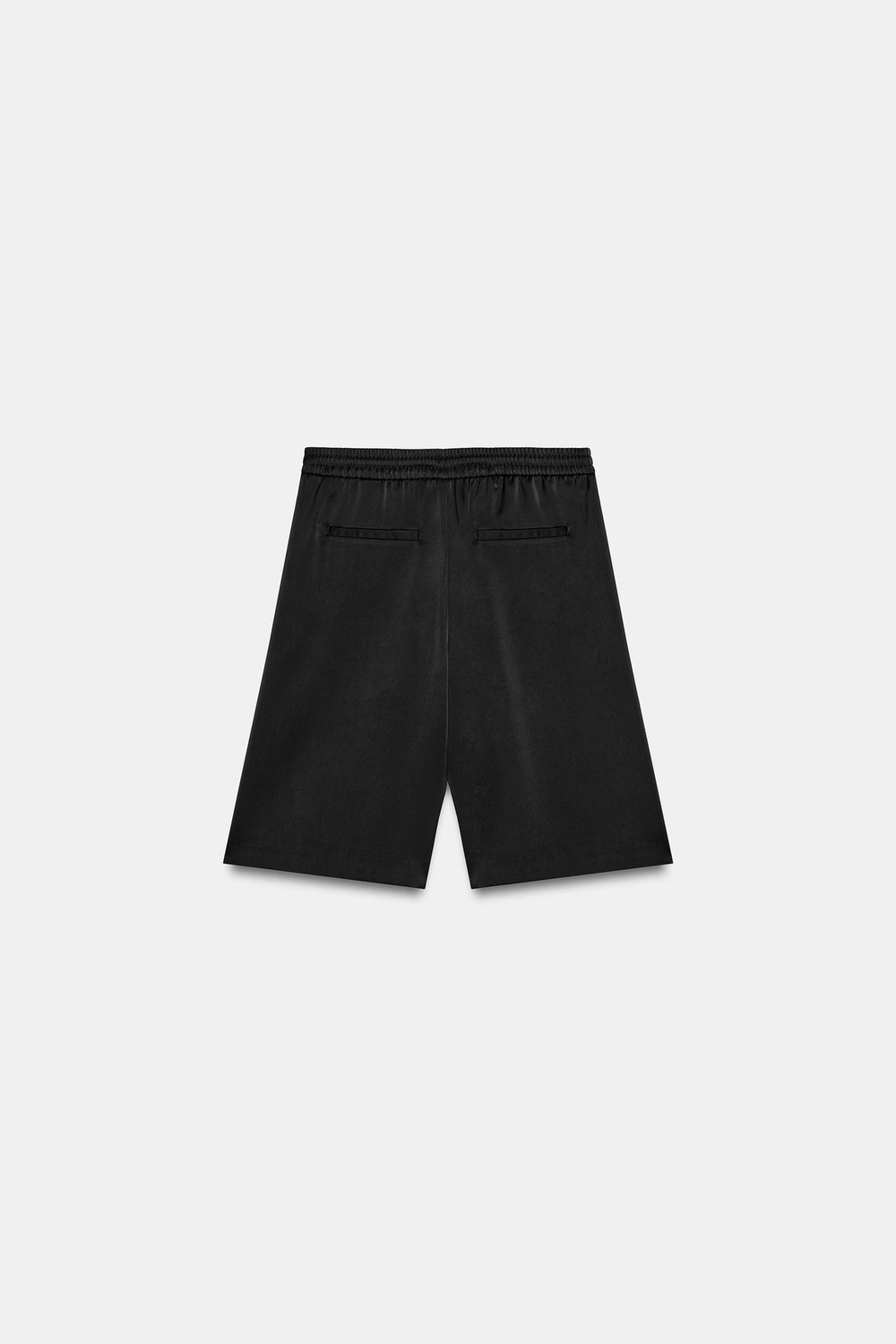 ZARA ДЛИННЫЕ АТЛАСНЫЕ ШОРТЫ, ЧЕРНЫЙ