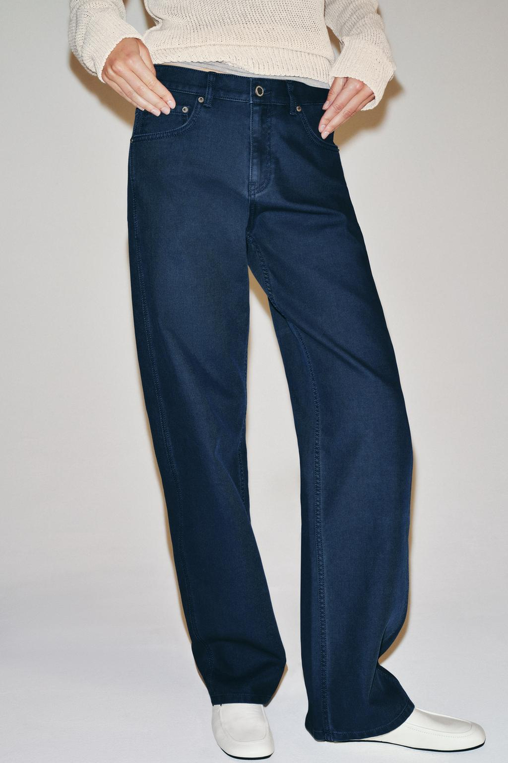 ZARA ДЖИНСЫ ZW COLLECTION CURVED STRAIGHT СО СРЕДНЕЙ ПОСАДКОЙ И ПРИНТОМ, МОРСКОЙ СИНИЙ