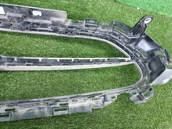 Накладка решетки радиатора Mercedes E W213 (20-23)