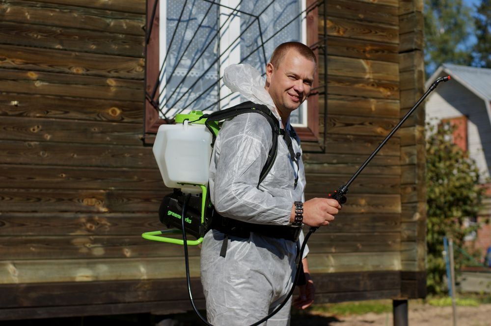 Аккумуляторный садовый опрыскиватель Greenworks G40BPS, 5300007, 40v, в комплекте с АКБ 2 А·ч и ЗУ