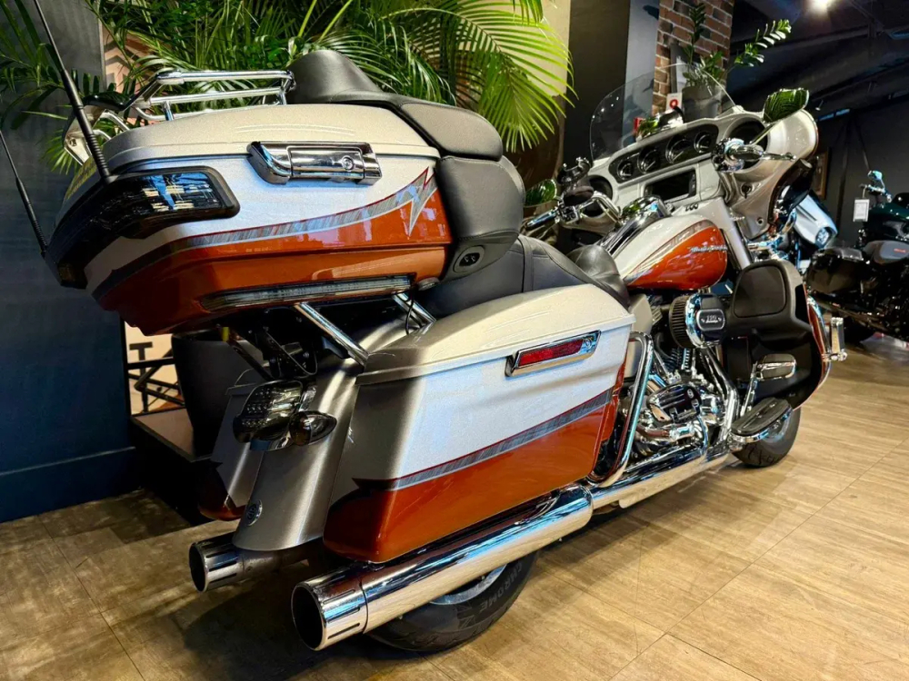 Harley-Davidson CVO Limited
