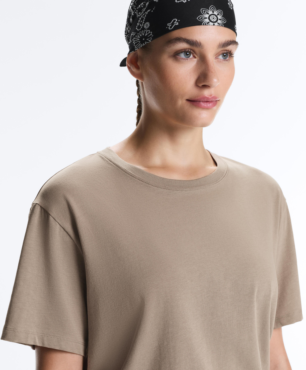 Oysho Футболка Boxy из смесового хлопка с короткими рукавами и надписью, коричневато-серый