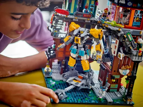 Конструктор LEGO Ninjago 71837 Городские мастерские NINJAGO
