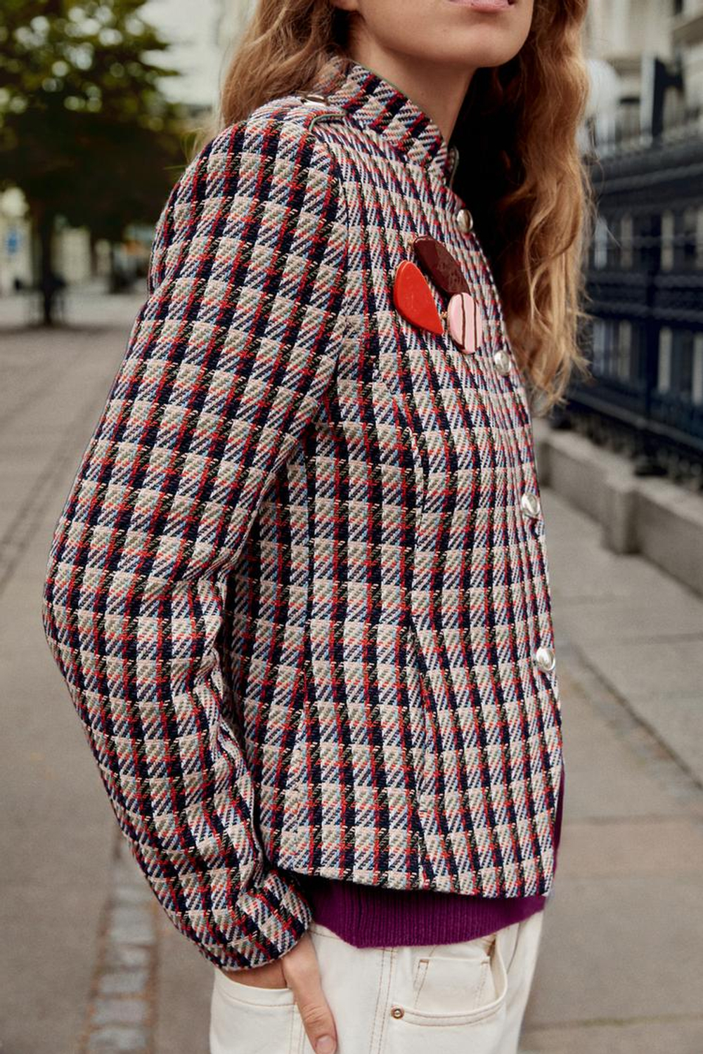 ZARA НАБОР ИЗ ТРЕХ БРОШЕЙ ИЗ СМОЛЫ, РАЗНОЦВЕТНЫЙ