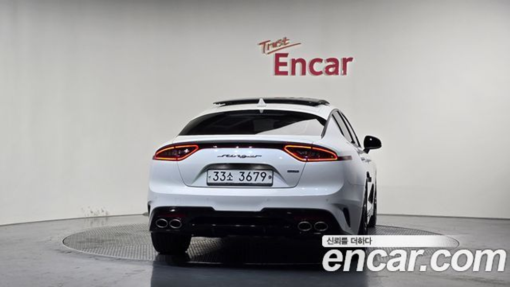 KIA Stinger 2.0 Turbo AWD — 2019