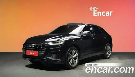 Audi Q8 55 TFSI Quattro Premium — 2022