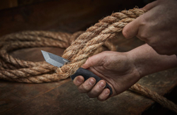 Раскладной нож Milwaukee Hardline Serrated 48221998