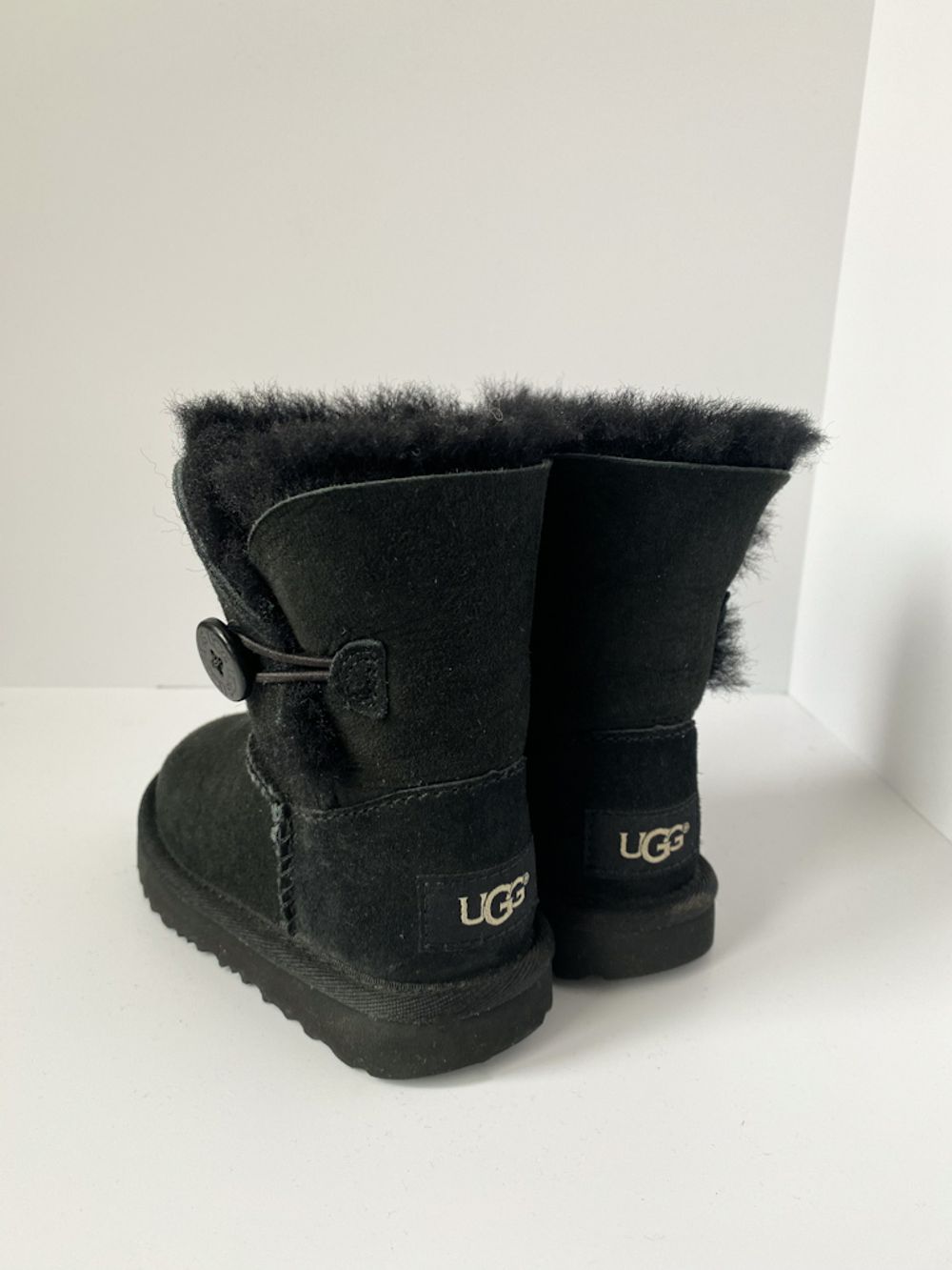 Сапоги Ugg, 22,5