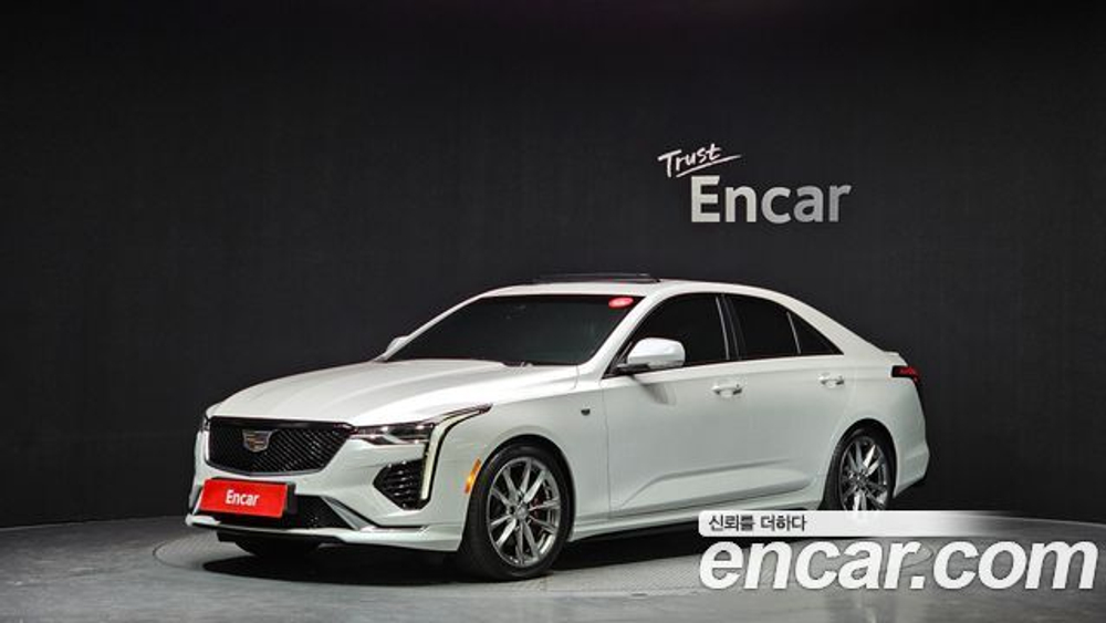 Cadillac CT4 2.0 — 2020