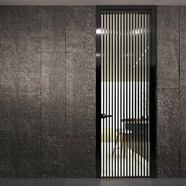 Межкомнатная алюминиевая дверь Loft 12 стекло прозрачное бесцветное