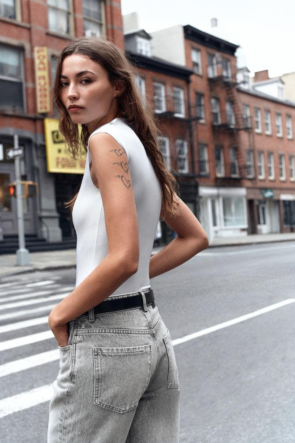 ZARA БОДИ С КОРОТКИМИ РУКАВАМИ И МЕТАЛЛИЗИРОВАННЫМ ПОКРЫТИЕМ, СЕРЕБРИСТЫЙ