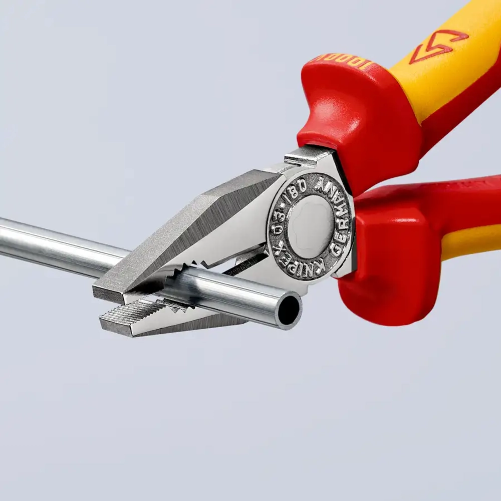 Плоскогубцы комбинированные хромированные 180 мм Knipex 03 06 180 SB