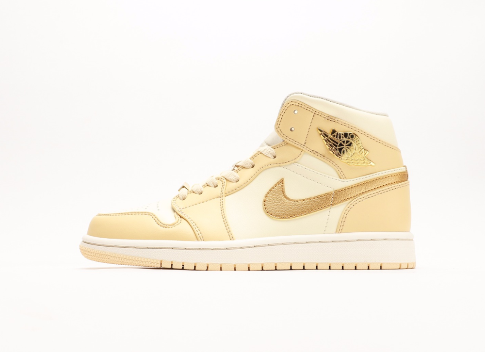 Air Jordan 1 Mid Pale Vanilla