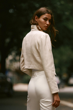 КОРОТКИЙ БЛЕЙЗЕР С ВОЛАНАМИ — ZARA