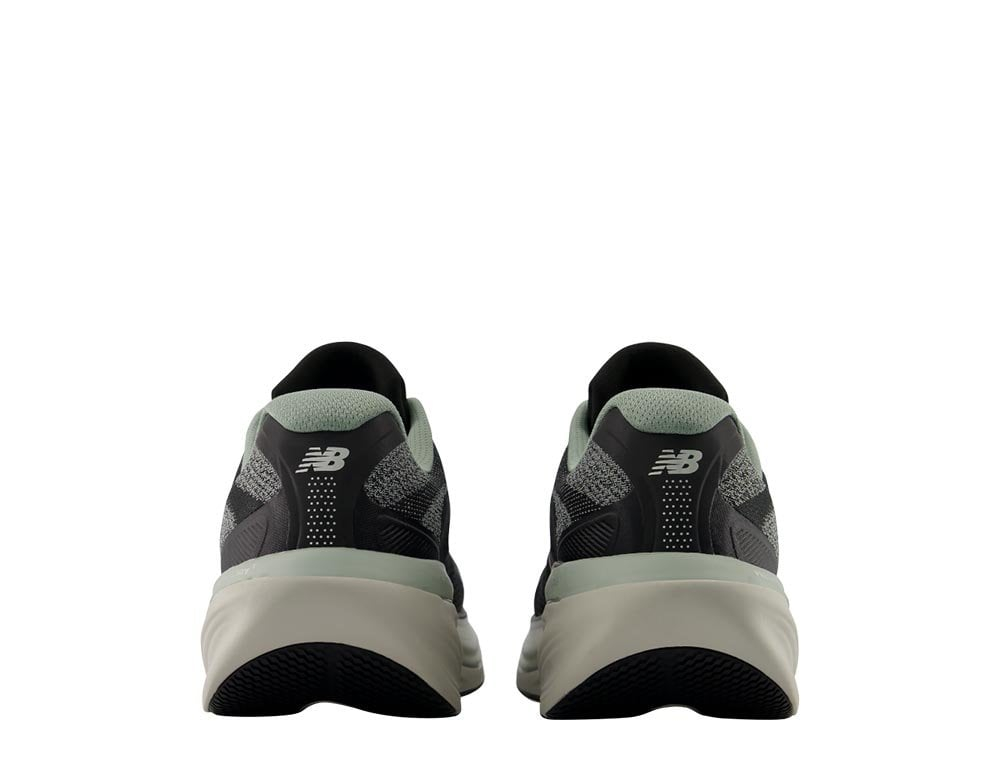 Мужские беговые кроссовки New Balance 860 v15 M Чёрные