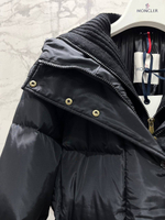 Пуховик Moncler