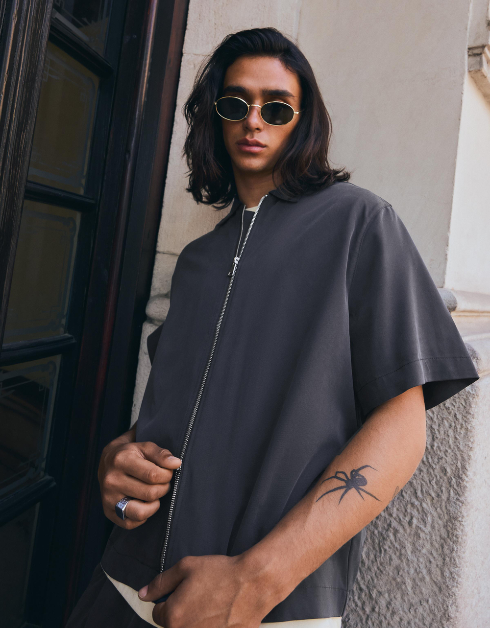 Мужская струящаяся рубашка boxy fit с коротким рукавом - BERSHKA