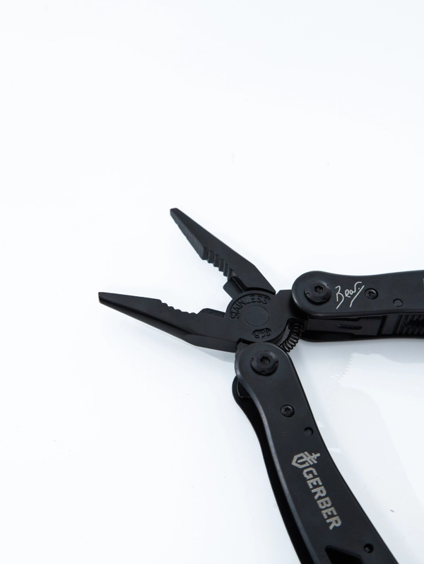 Мультитул многофукциональный Gerber  с набором бит ,сталь 420, рукоять металл