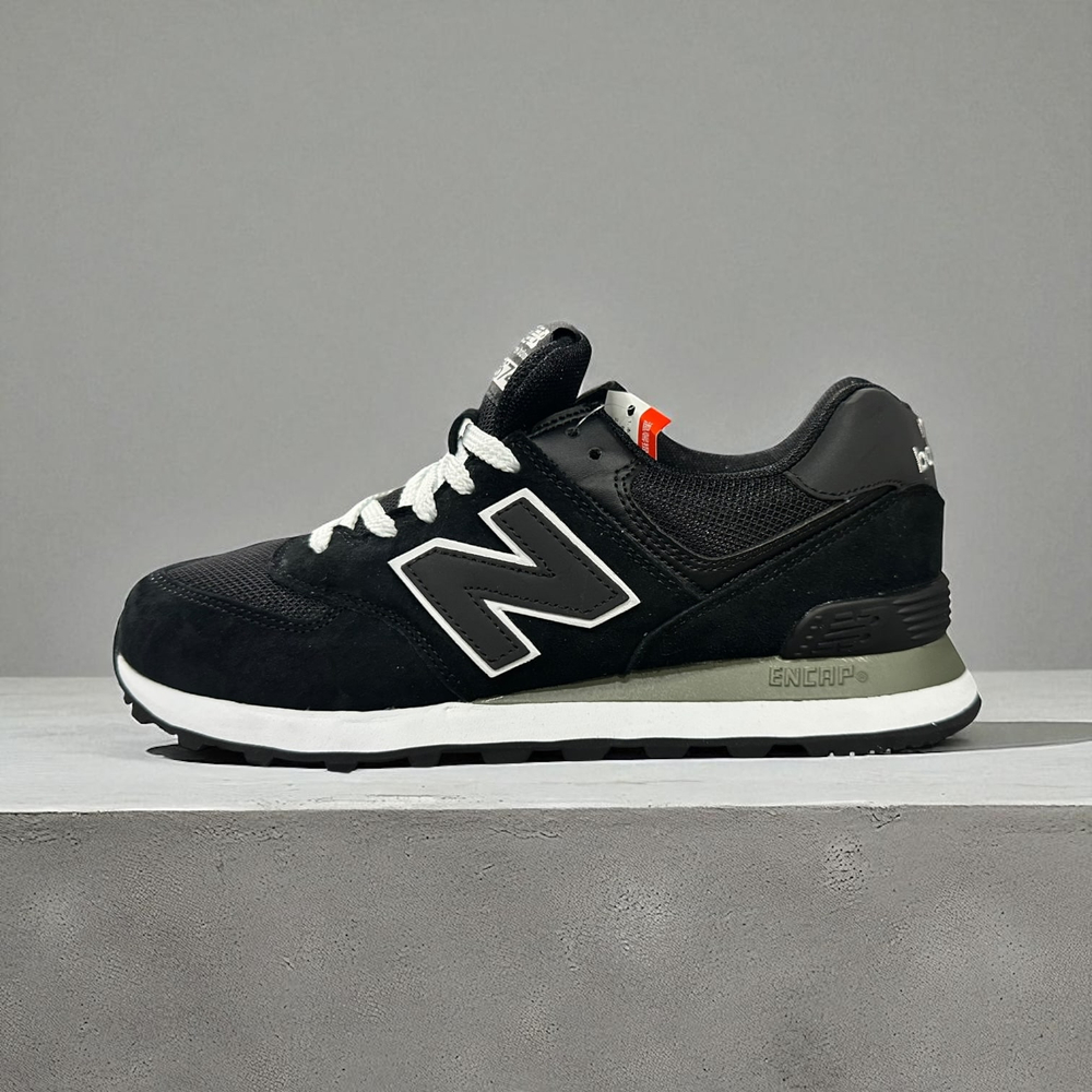 New Balance 574 • Black