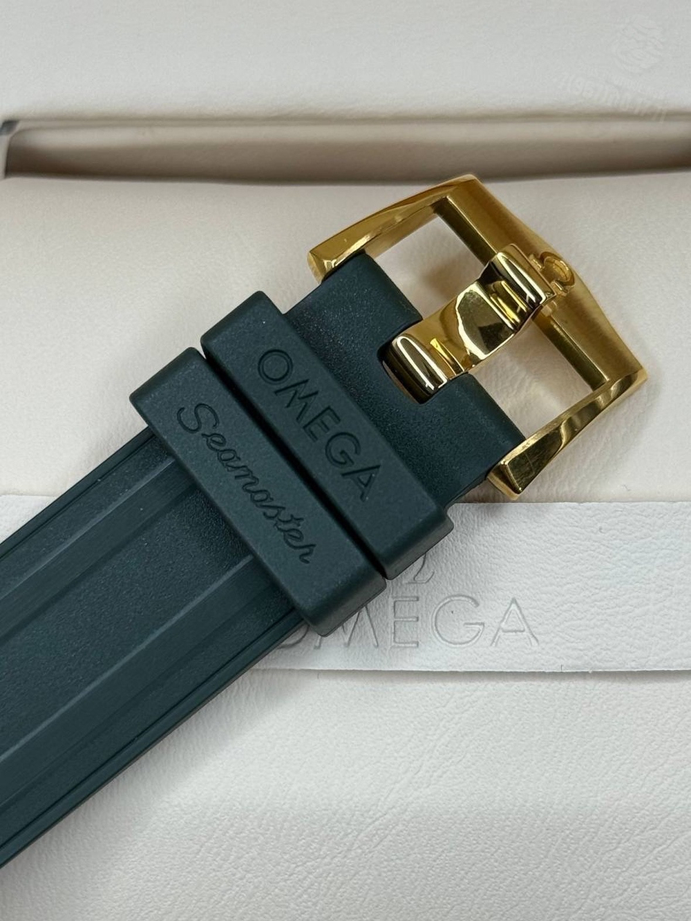 Часы Omega Seamaster Diver