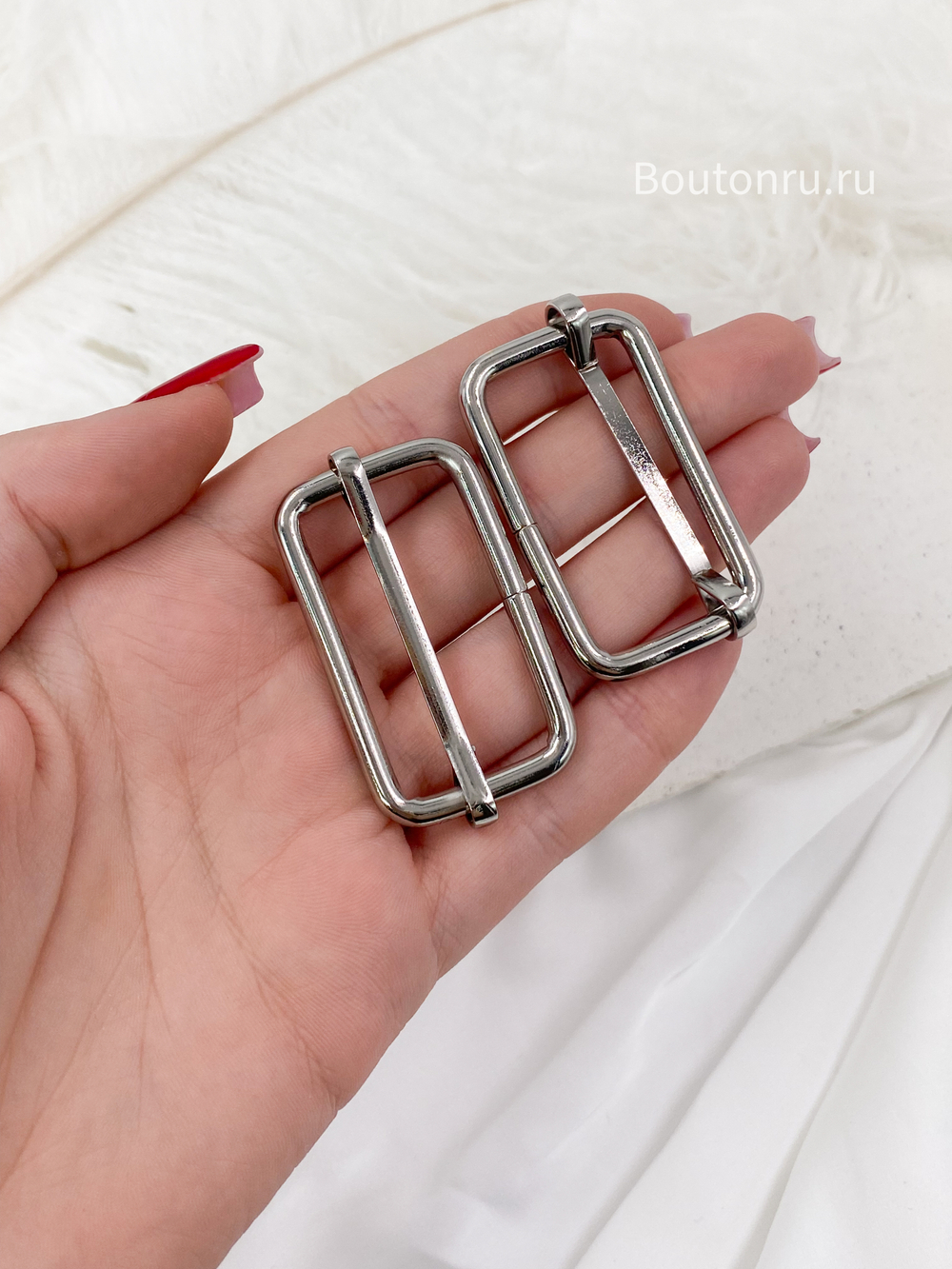 Пряжка-регулятор с подвижной планкой серебристая