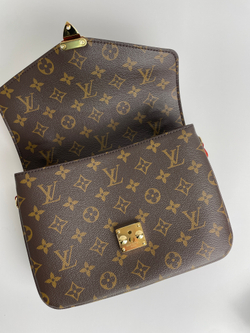 Сумка Louis Vuitton POCHETTE METIS