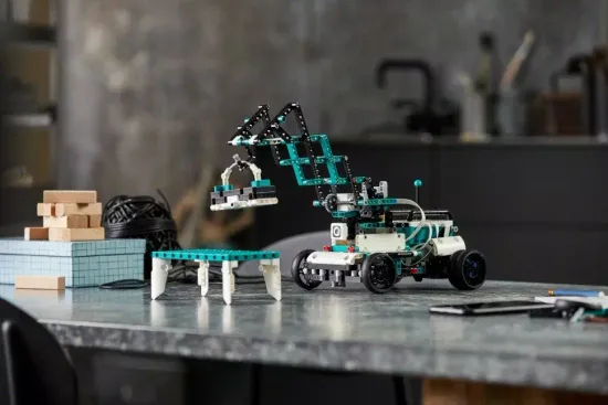 Конструктор LEGO MINDSTORMS EV3 51515 Робот-изобретатель, 949 дет.