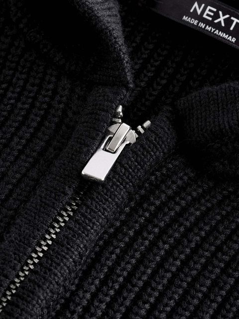 Жилет вязаный на молнии для мальчика Next K84-095, Черный