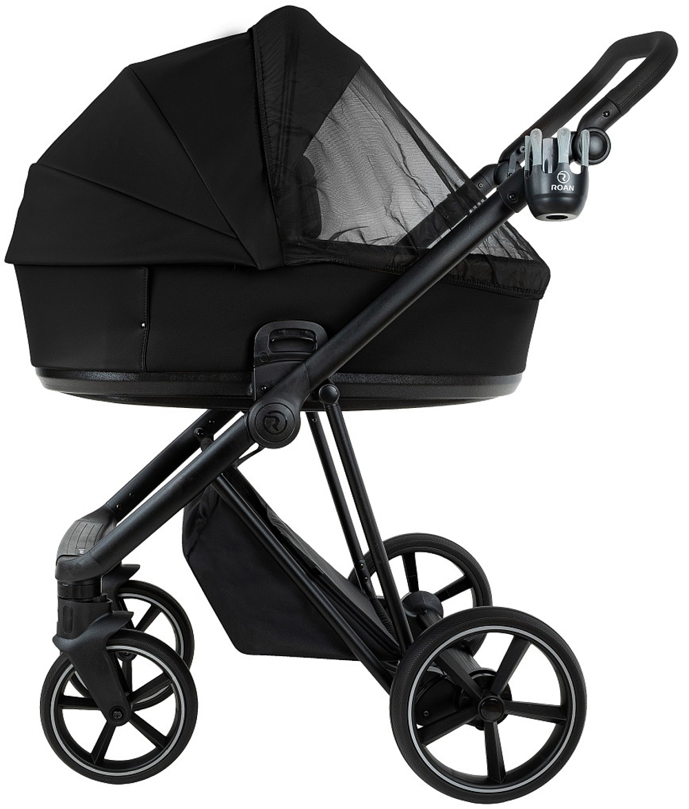 Детская коляска Roan Sol Vintage Leather 2.0 3 в 1 с автокреслом Pituso Baesa Pro Black SL/10/L Black/Black/руч.Черный