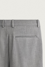 БРЮКИ RELAXED FIT СО СКЛАДКАМИ — ZARA · 8281/740