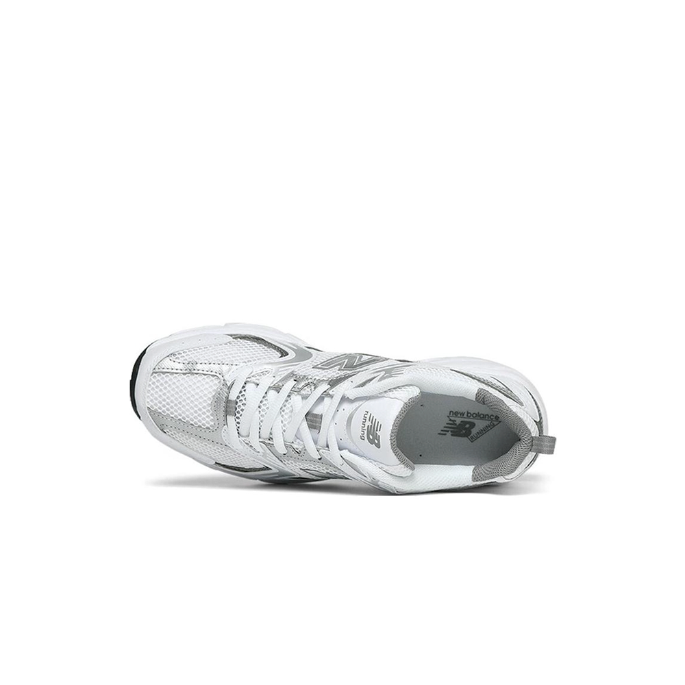 alt="Детализация сетчатого верха New Balance 530 White Silver"
