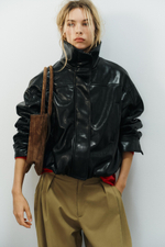 БОМБЕР ИЗ ИСКУССТВЕННОЙ КОЖИ — ZARA