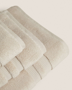 ZARA HOME ПОЛОТЕНЦЕ ИЗ МЯГКОГО ХЛОПКА С ДВОЙНОЙ КАЙМОЙ, ПЕСОЧНЫЙ