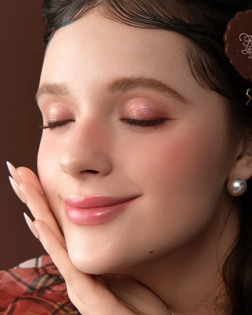 Палетка теней Flower Knows The Sweetie Bear 6-Color Makeup Palette - 02 Strawberry Milk