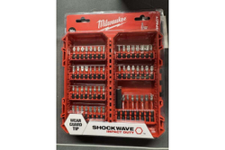 Биты SHOCKWAVE набор 56 предметов GEN III в пласт. кейсе Milwaukee 4932492006