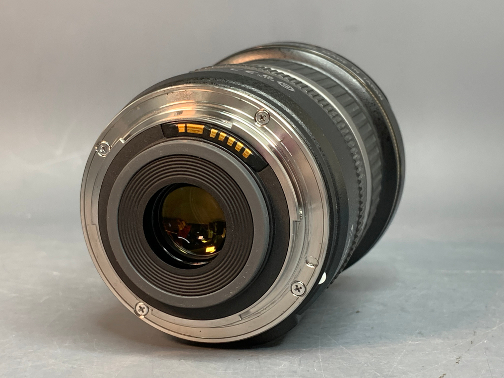Canon EF-S 10-22mm f/3.5-4.5 USM