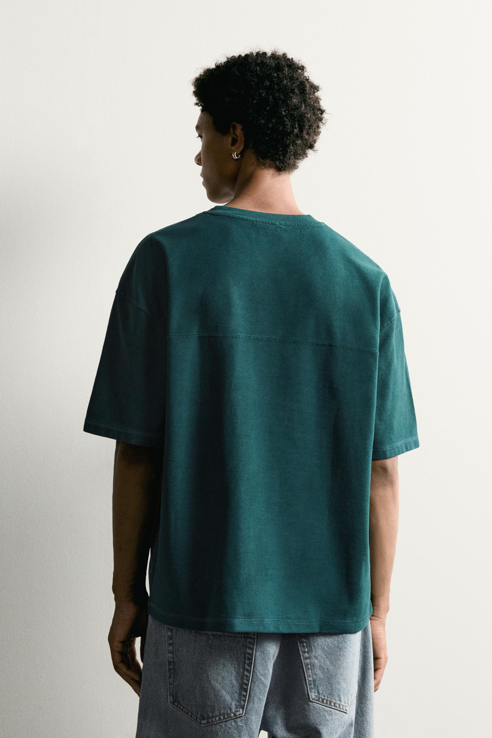 ФУТБОЛКА RELAXED FIT СО ШВОМ — ZARA