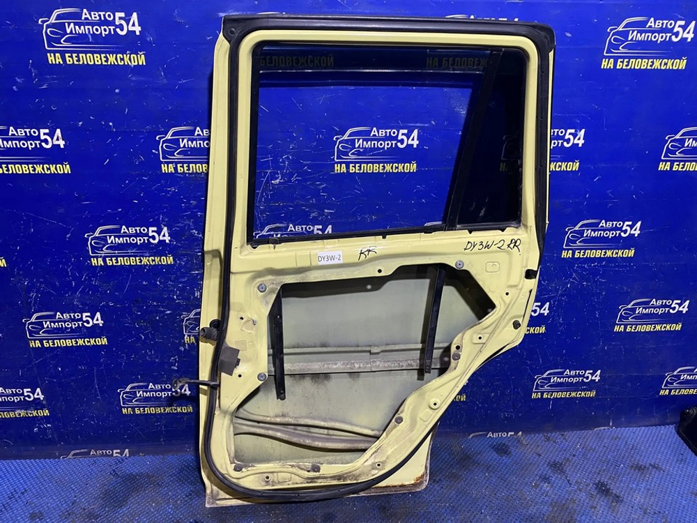 Дверь задняя правая MAZDA DEMIO 2004