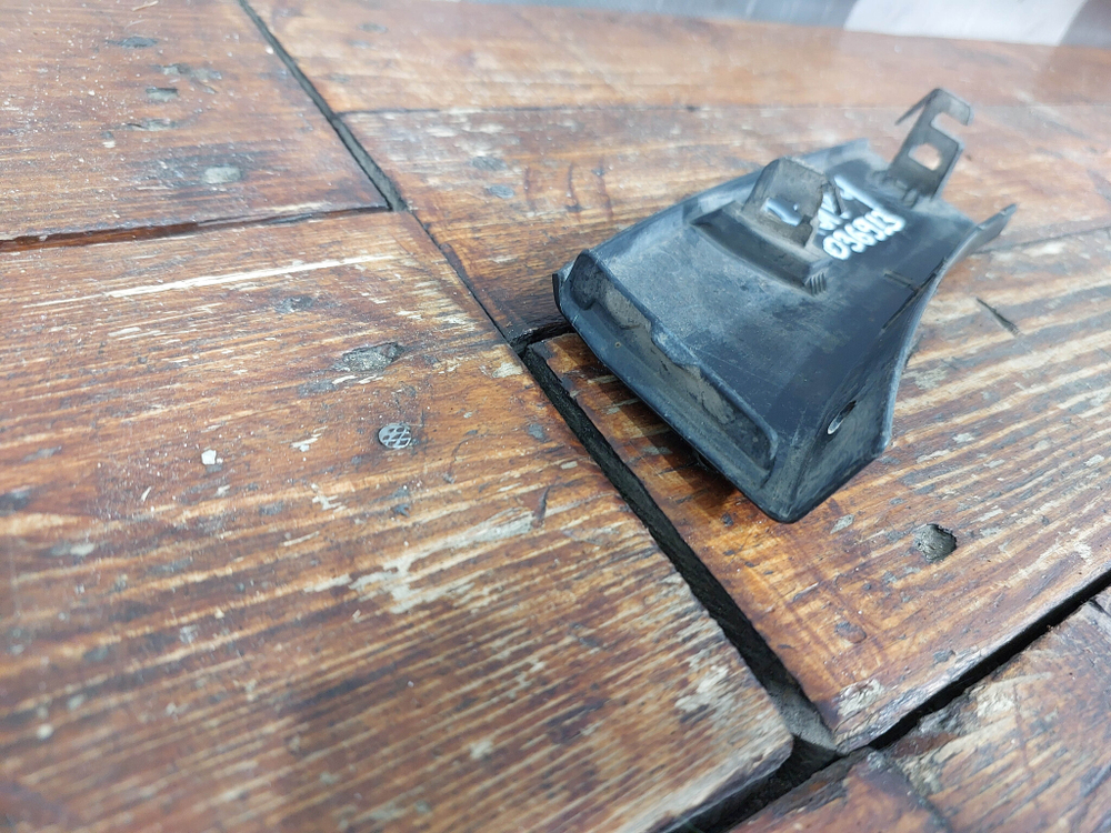 Накладка заднего бампера правая Toyota RAV4 IV (XA40) 15-19 Б/У Оригинал 5216142400