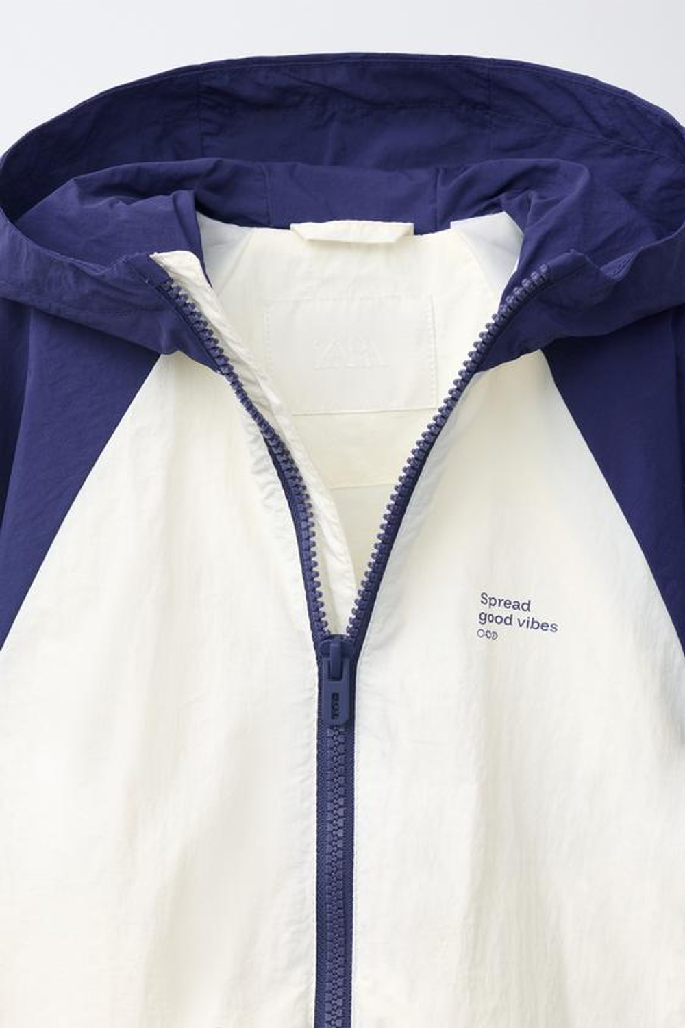 ZARA ЛЕГКИЙ ДОЖДЕВИК COLOR BLOCK WATER REPELLENT, ЭКРЮ/СИНИЙ