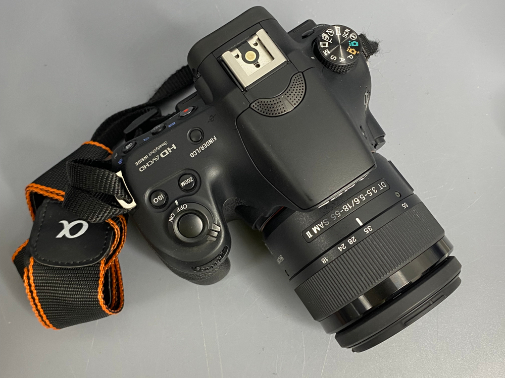 Sony A58 Kit 18-55mm 300 кадров