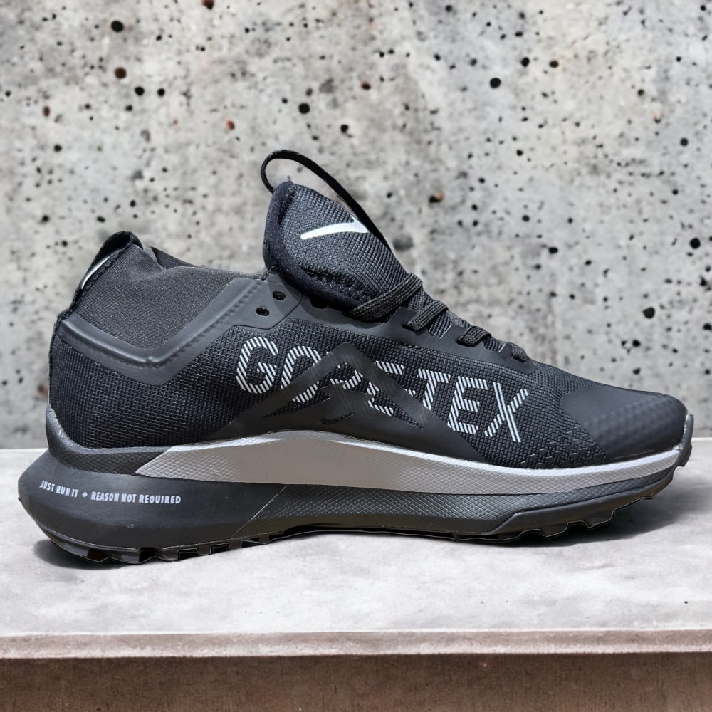 Nike Pegasus Trail 4 Gore-tex • Black Gray