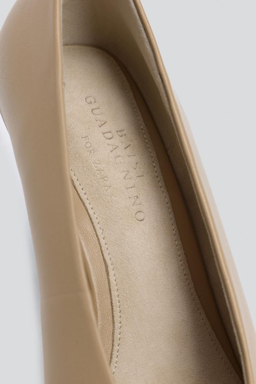 ZARA X BAISI GUADAGNINO КОЖАНЫЕ ТУФЛИ НА КАБЛУКЕ, СЕРЫЙ