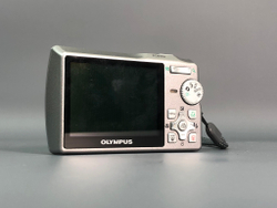 Olympus M700