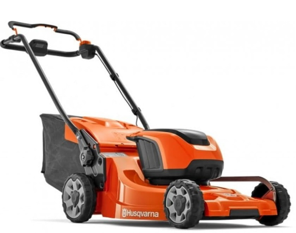 Аккумуляторная газонокосилка Husqvarna LC247Xi