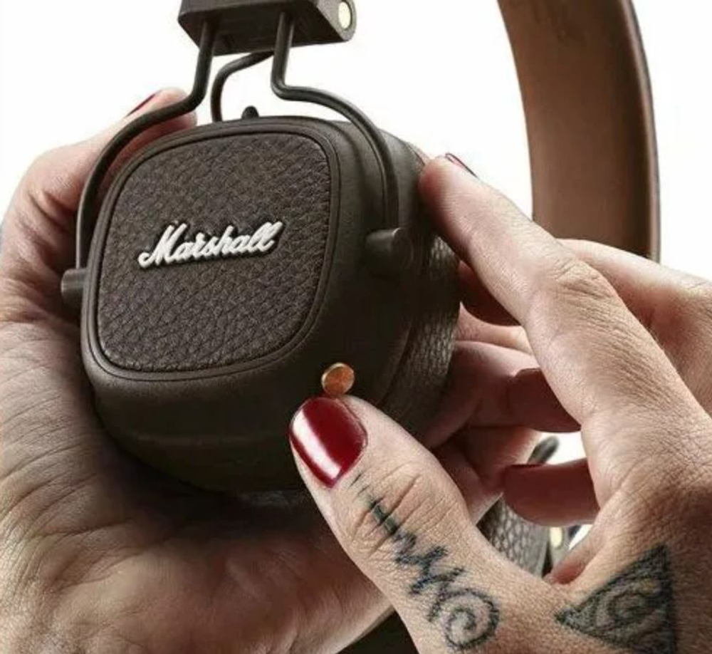 Беспроводные наушники накладные Marshall Major IV Bluetooth коричневые