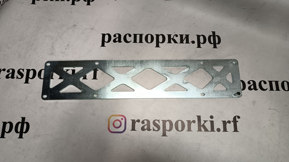 Распорка средняя нижняя Ford Fiesta ST (Mk5) (ПОД ЗАКАЗ)