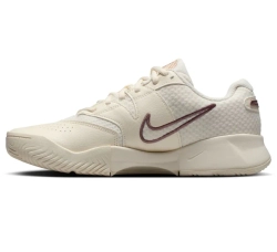 Женские теннисные кроссовки Nike Court Lite 4 - pale ivory/tattoo vachetta tan