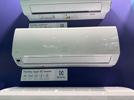 Настенная сплит-система Electrolux EACS/I-12HP/N8_23Y_in + EACS/I-12HP/N8_23Y_out, белый